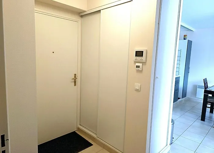 Апартаменты Bel A Riva Bella - Parking Prive Уистреам